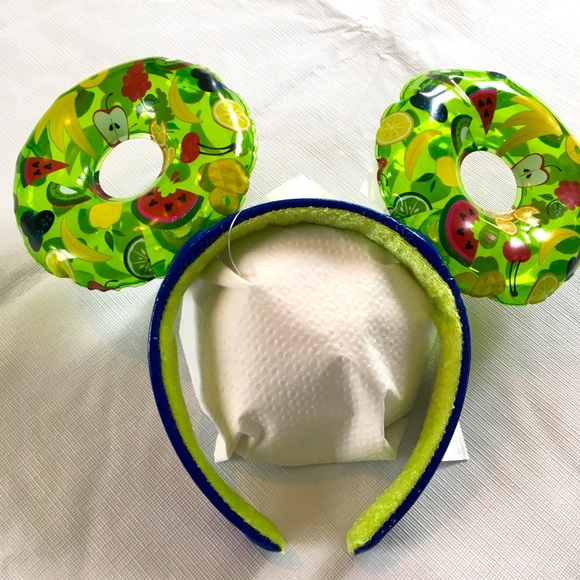 🧚🏼♀️NEW Minnie Mouse Pool Float Ears - Picture 2 of 6